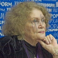 Другий фронт Ліни Костенко