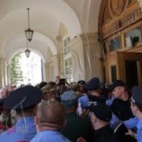 ...сесію Львівської міської ради закрили через бійку