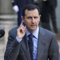 Хто наступив на вухо Асада?..