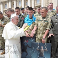 Папа Римський просить «миру для дорогої української землі»