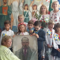 «Світлиці» у Португалії подарували портрет Шевченка