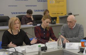 Питання українських заручників, політв’язнів та військовополонених постійно в полі зору влади