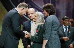 Волинянку Олександру Васейко нагородили польською медаллю