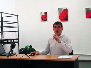 Максим Бурбак заявив, що на Буковині кілька кандидатів мають громадянство Румунії