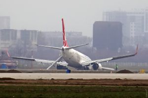 Літак компанії Turkish Airlines провів жорстке приземлення в Одесі