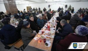 Вечеря для бездомних у Львові
