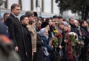 Володимир Зеленський вшанував пам’ять загиблих «кіборгів» — захисників Донецького аеропорту