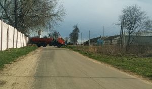 Карантин на Брянщині: кладовища перекриті вантажівками