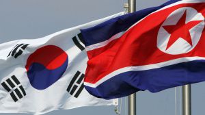 Пхеньян розриває гарячі лінії з Сеулом