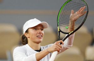 Теніс: Турнірна хроніка
