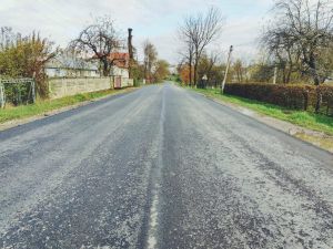 Прикарпаття: Пошкоджені дороги відремонтують до зими