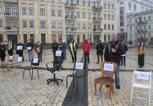 Правозахисна акція: відомі журналісти та митці стали  голосами заручників Кремля