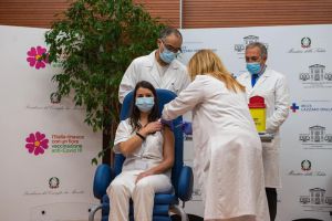 На Сицилії стартувала кампанія вакцинації від коронавірусу