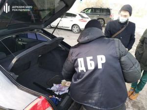 Днепропетровщина: Полицейский занимался рэкетом