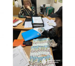 Полтава: Начальниця управління оподаткування погоріла на хабарі