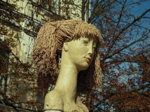 Киев: Скульптуру балерины восстановят