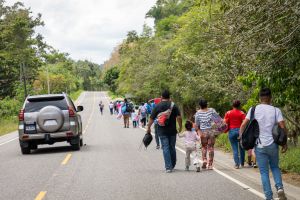 Сотні біженців з Гондурасу 