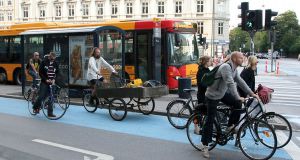 Европейцев хотят пересадить на велосипеды