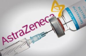 Немецкие ученые обнаружили связь вакцины AstraZeneca с образованием тромбов