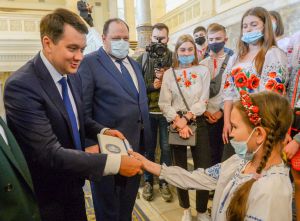 Дмитрий Разумков: «Самое главное для любого государства — молодое поколение»