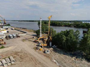 Полтавщина: Міст через Дніпро постає вже не тільки на папері