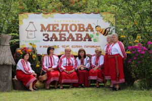 Львівщина: «Медова забава» у супроводі скульптур
