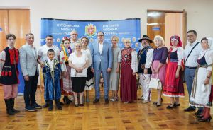 Житомир: Вітали рідними мовами