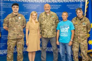 Днепропетровщина: Атошникам вручили путевки в санатории