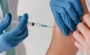 За добу від COVID-19 вакцинували понад 20 тисяч осіб
