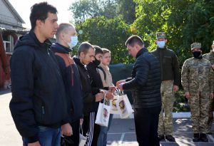 Луганщина: Урочисто провели призовників