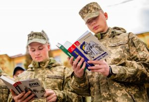Днепропетровщина: Солдаты прочитают о пути своих подразделений
