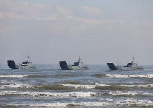 Акватория Черного моря остается зоной риска российских провокаций