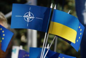 Понад 85% українців підтримують приєднання до ЄС, 76% - до НАТО