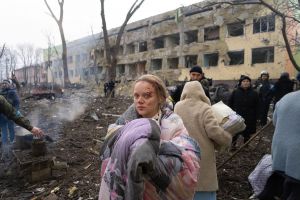 Mariupol SOS! Wojska rosyjskie celowo ostrzelali szpital położniczy i stwarzają w mieście katastrofę humanitarną.
