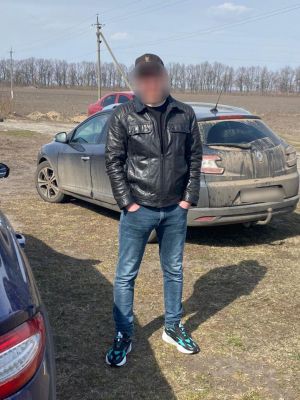 Київщина: Поліцейськими виявлено іноземця з боєприпасами та жителя Ходорова з наркотиками