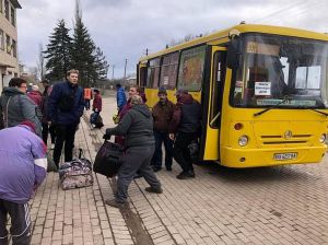 Луганщина: Російські окупанти перешкодили евакуації людей із Рубіжного, Попасної та Гірського