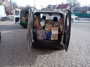 Дві автівки з «гуманітаркою» відправили в Бучанську громаду з Крушинського старостинського округу