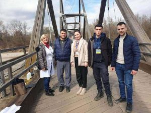 Українські та румунські спеціалісти провели спільні відбори проб води річки Тиси