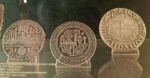 Рашисти поцупили єдину колекцію медальєрного мистецтва