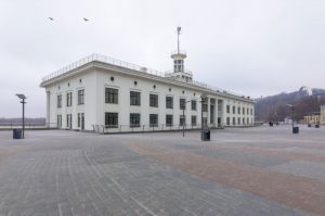 Реставровану історичну будівлю Річкового вокзалу в Києві введено в експлуатацію