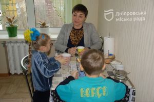 Патронатні родини: тимчасові, але теплі