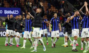Футбол: Першу дію міланського дербі успішно провів «Інтер»