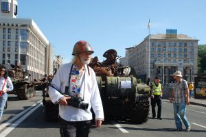 Виставка знищеної техніки російських окупантів на столичному Хрещатику. Вистоїмо. Переможемо! 