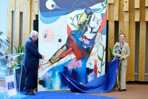 Україна подарувала Раді Європи картину, яка замінить російське полотно