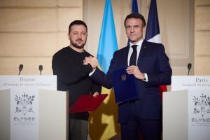 Володимир Зеленський та Еммануель Макрон підписали Угоду про безпекове співробітництво між Україною та Францією