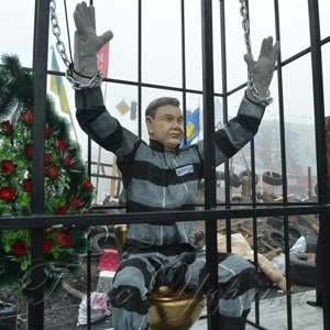 Суд вважає провину Януковича в держзраді доведеною