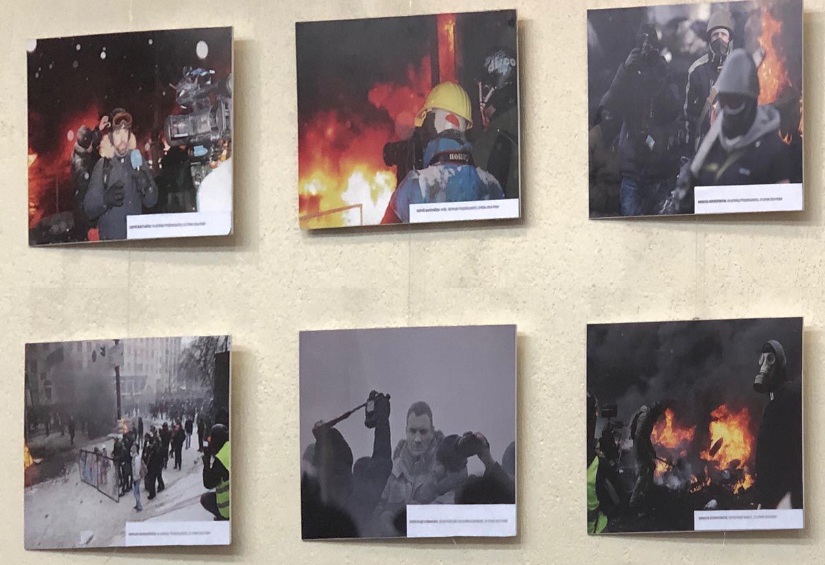 Фотовиставку про журналістів на Майдані експонуватимуть три місяці