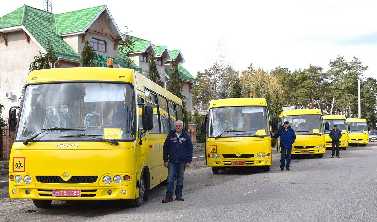 Додаткові автобуси — за залишки освітньої субвенції