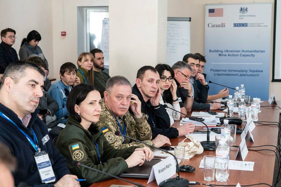На Луганщині обговорили завдання з протимінної безпеки