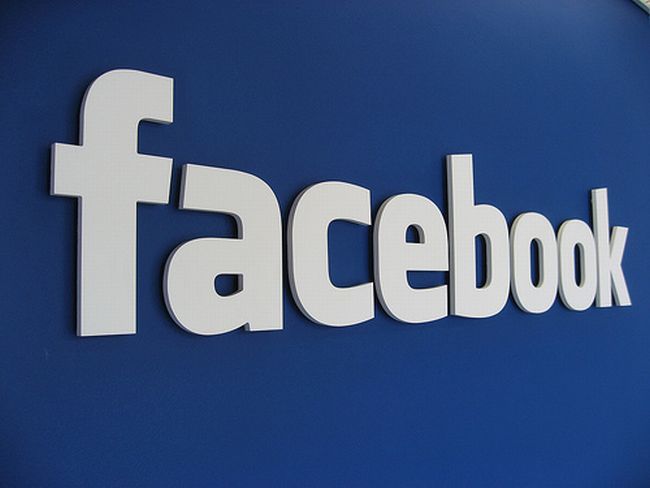 Facebook против манипуляций